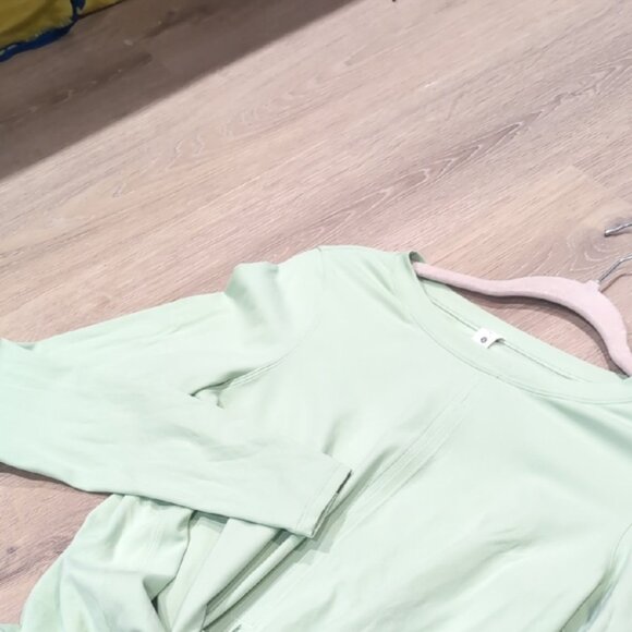 Lululemon Athletica Light Green Long Sleeve Top - Picture 5 of 9